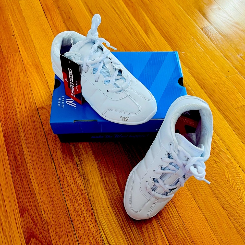 NEW Varsity Cheerleader II Cheer Shoes Size 3